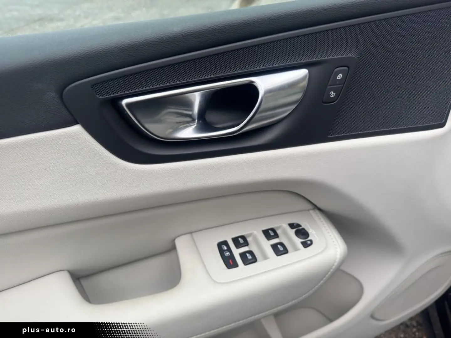 VOLVO XC60 B5 B AWD Core