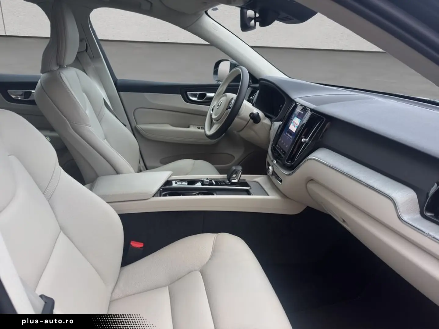 VOLVO XC60 B5 B AWD Core