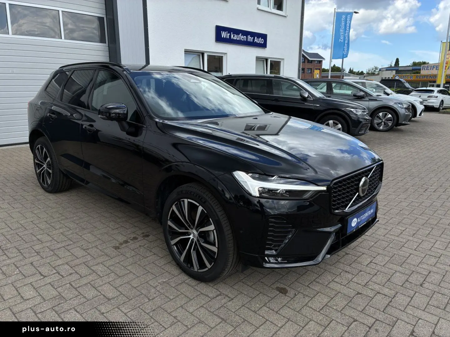 VOLVO XC60 B5 Ultra Dark AWD  Harman Kardon 360