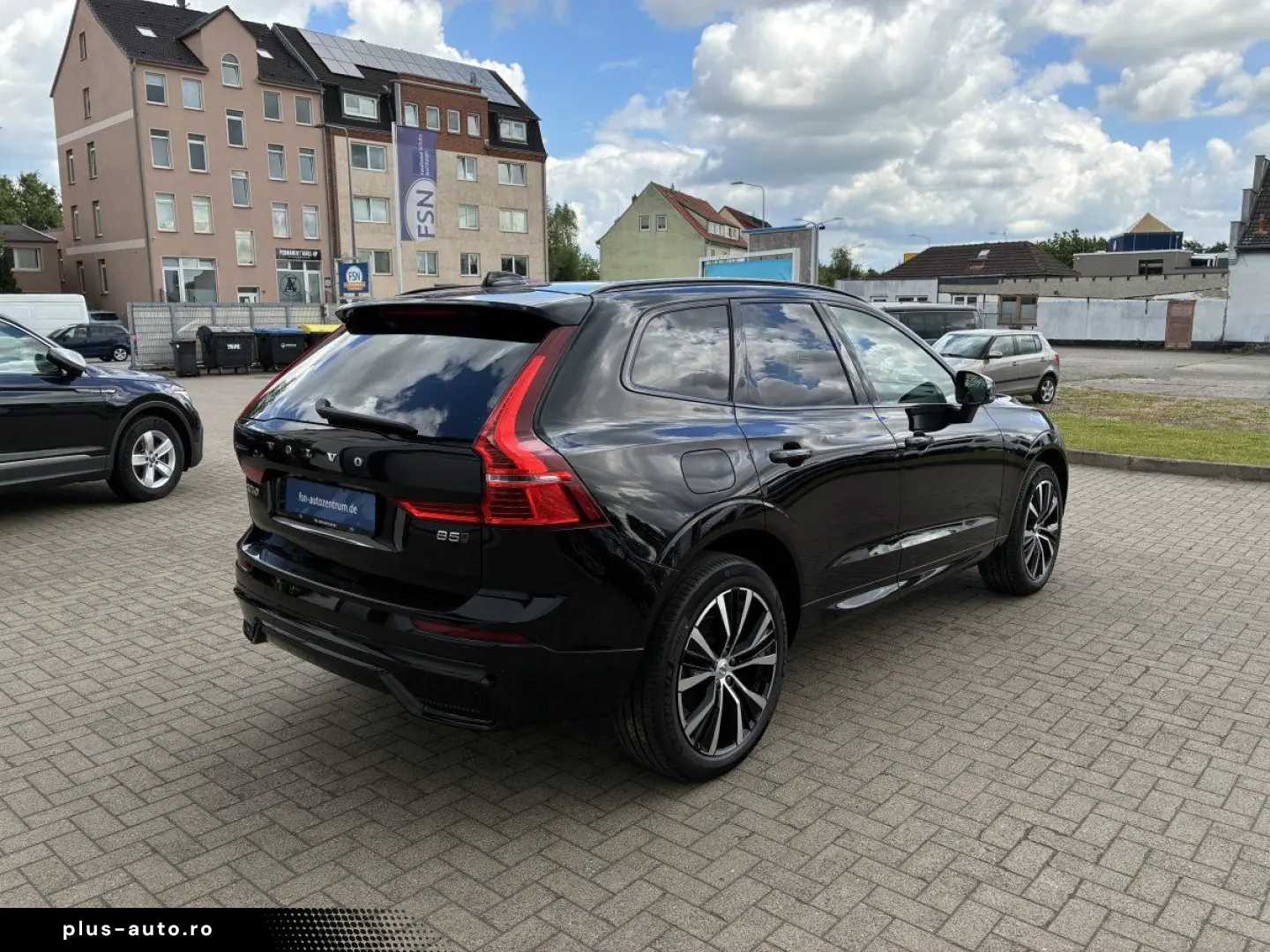 VOLVO XC60 B5 Ultra Dark AWD  Harman Kardon 360