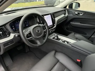 VOLVO XC60 B5 Ultra Dark AWD  Harman Kardon 360