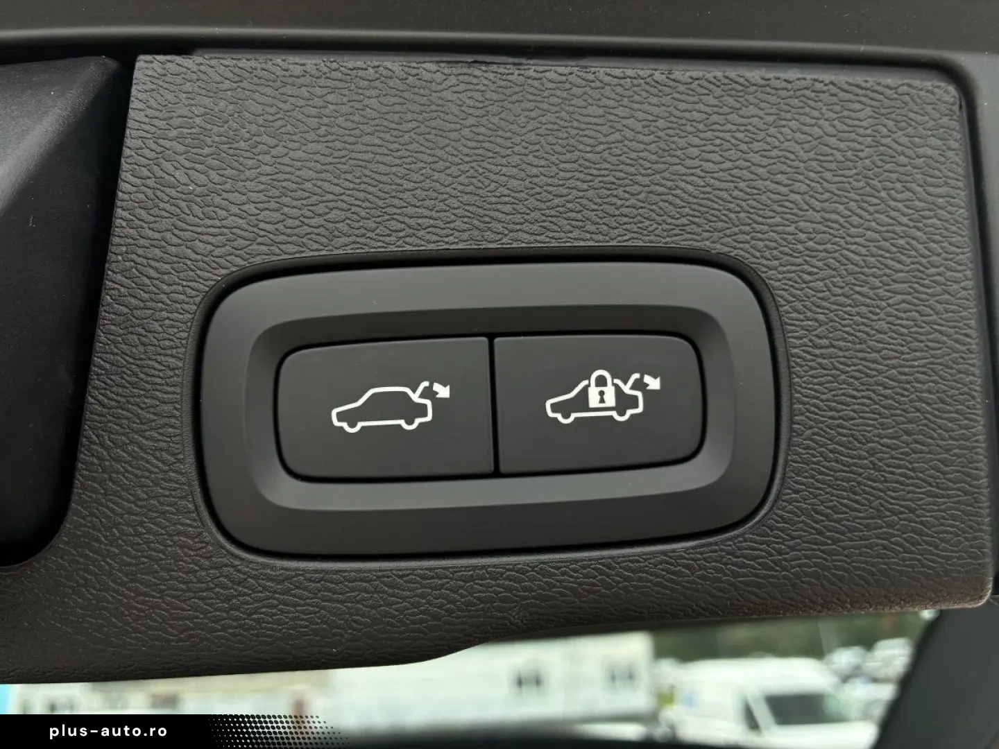 VOLVO XC60 B5 Ultra Dark AWD  Harman Kardon 360