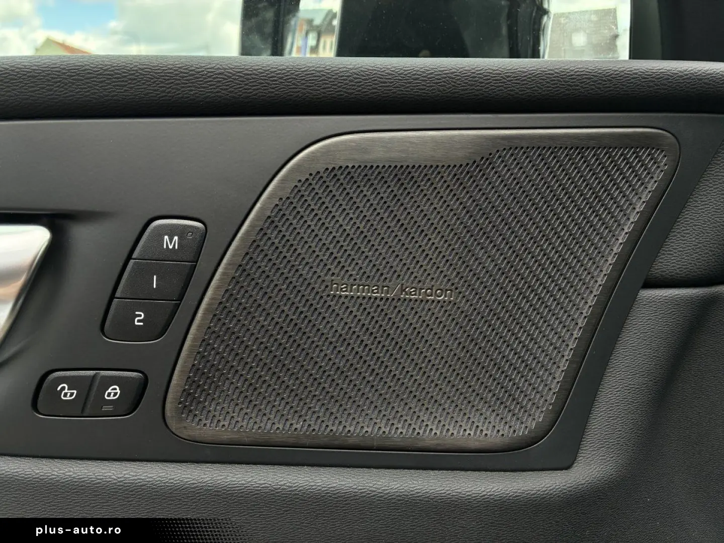 VOLVO XC60 B5 Ultra Dark AWD  Harman Kardon 360
