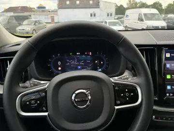 VOLVO XC60 B5 Ultra Dark AWD  Harman Kardon 360