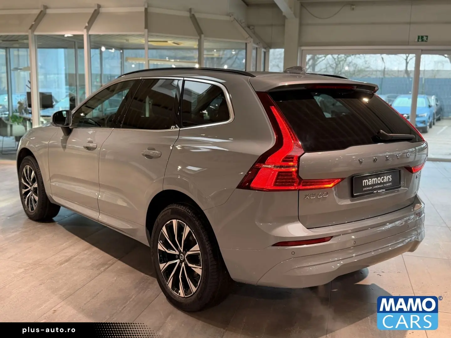 VOLVO XC60 2025 — imagine 4
