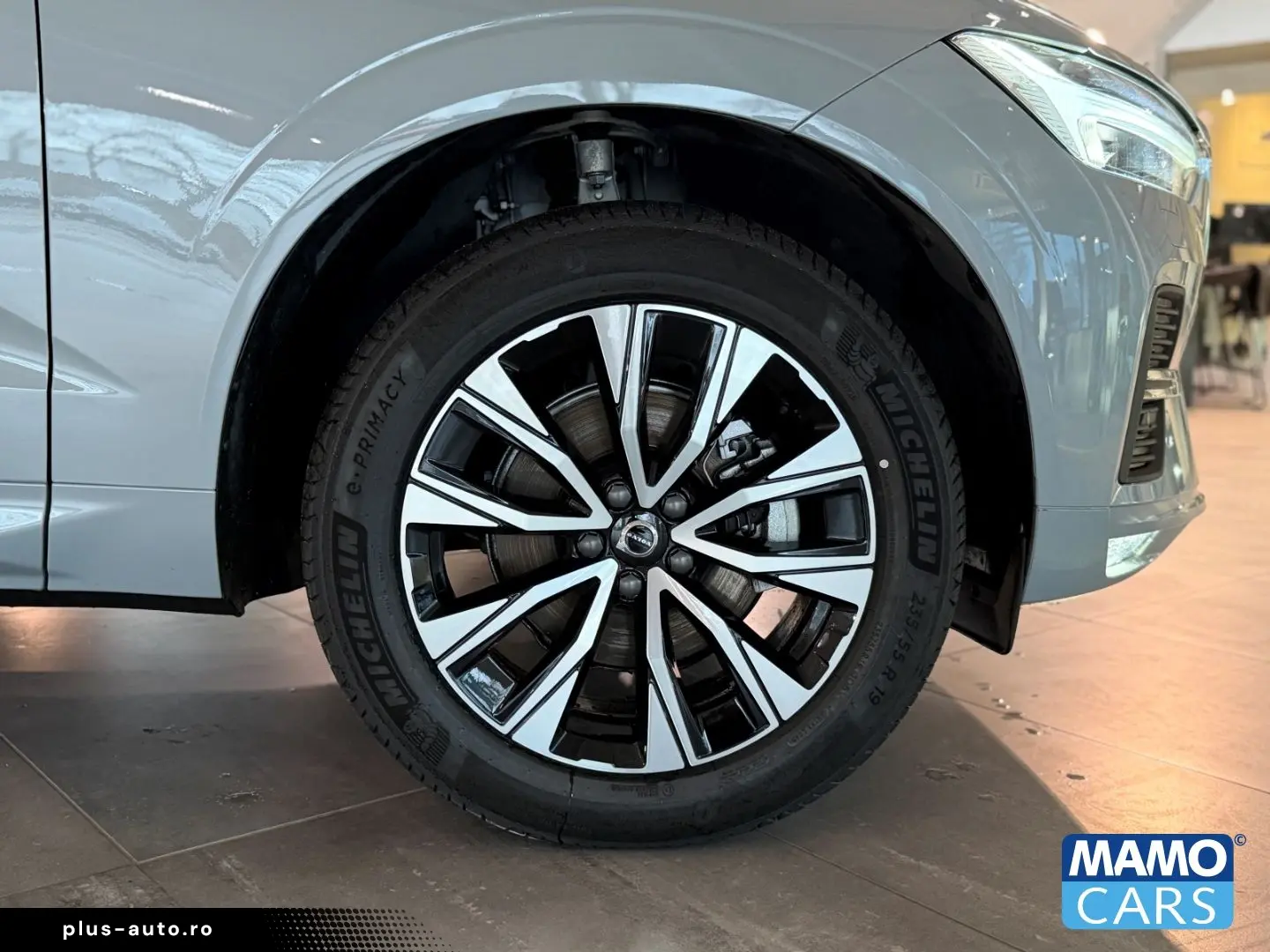 VOLVO XC60 2025 — imagine 9