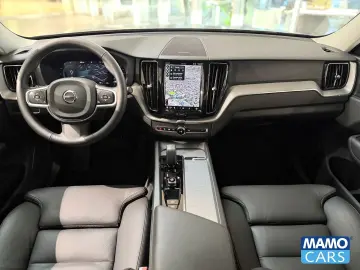 VOLVO XC60 B5 AWD Core  ACC CAM BLIS SHZ LHZ H&K