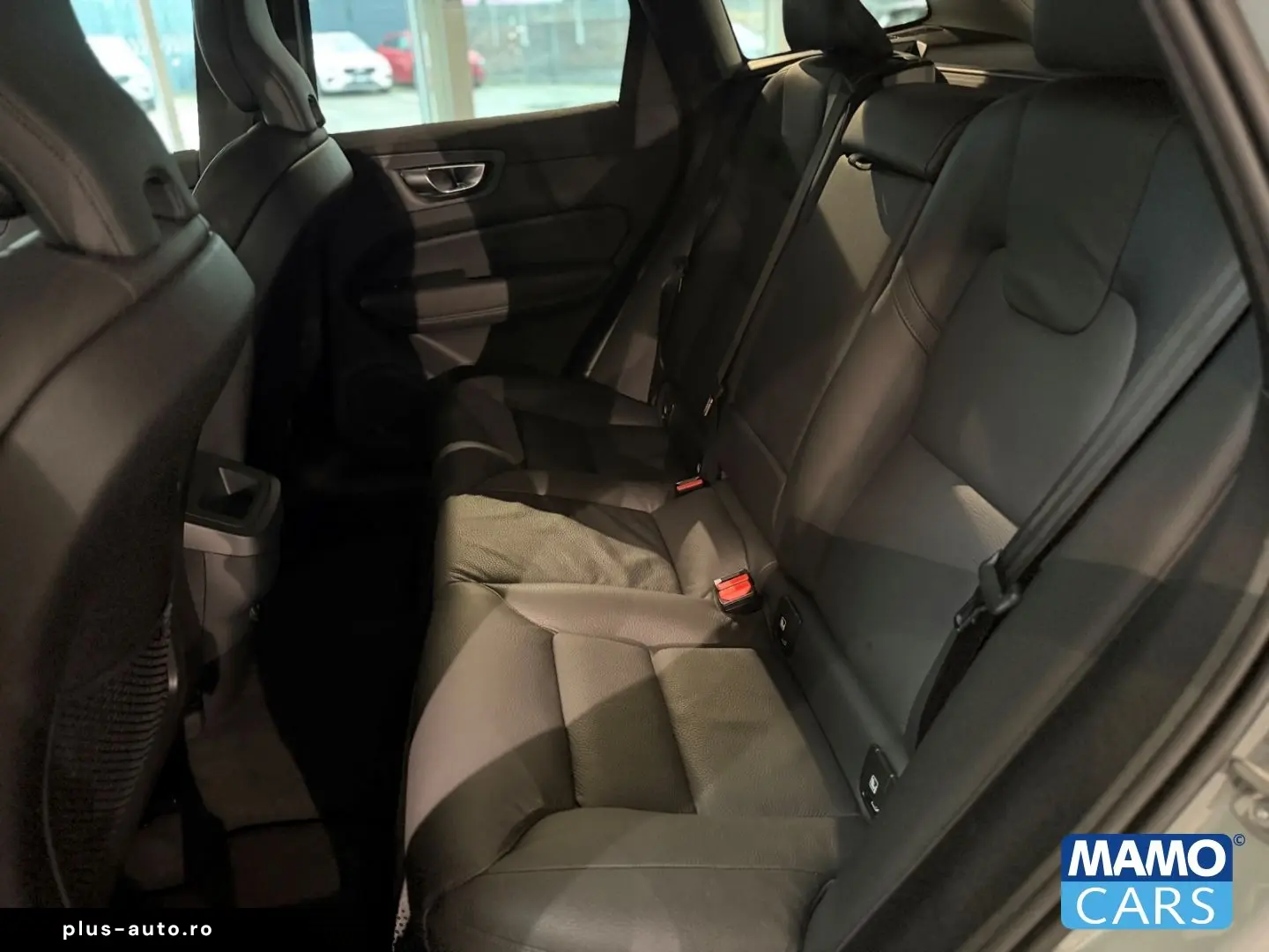 VOLVO XC60 2025 — imagine 21