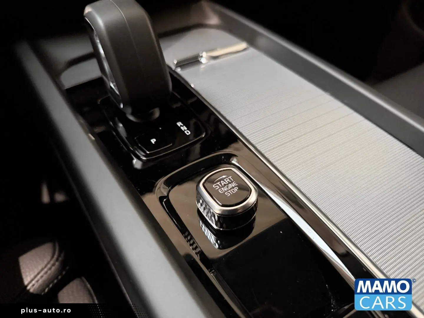 VOLVO XC60 2025 — imagine 24