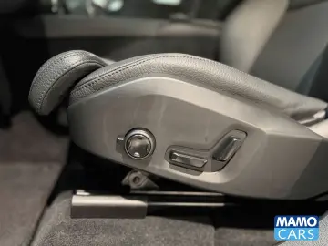 VOLVO XC60 B5 AWD Core  ACC CAM BLIS SHZ LHZ H&K