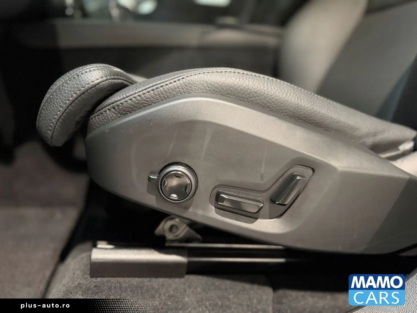VOLVO XC60 2025 — imagine 26