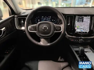 VOLVO XC60 B5 AWD Core  ACC CAM BLIS SHZ LHZ H&K