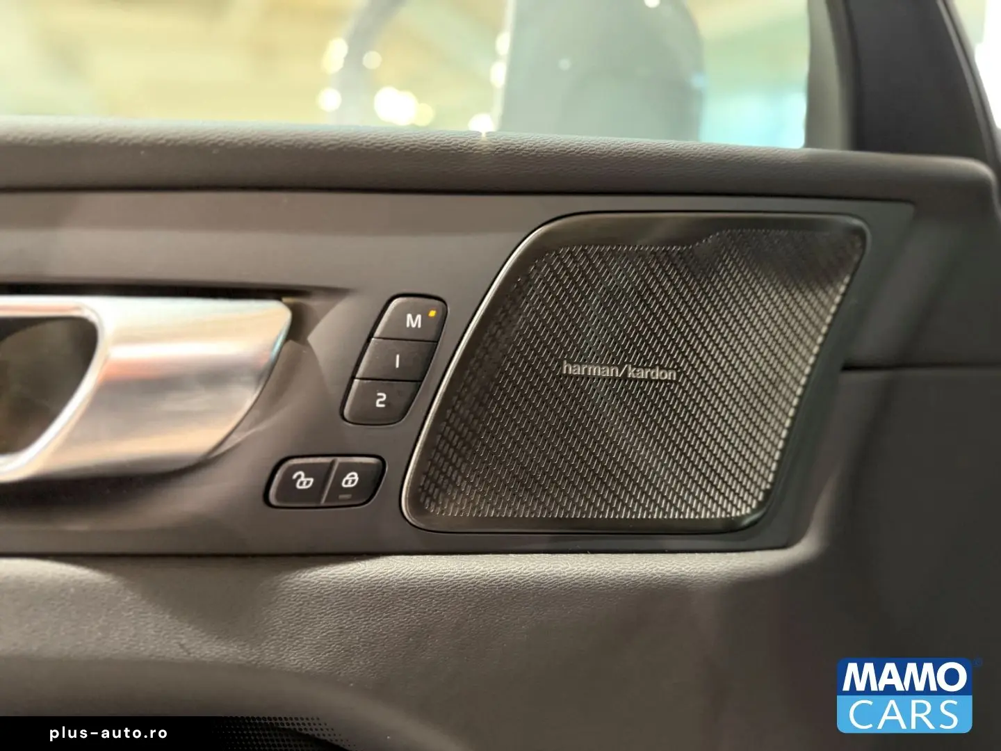 VOLVO XC60 2025 — imagine 33