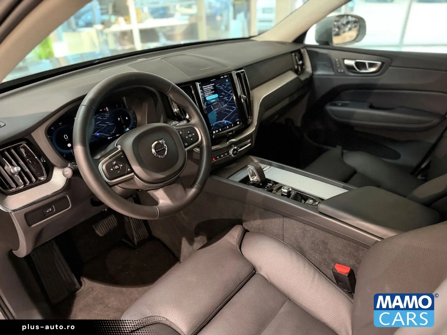 VOLVO XC60 2025 — imagine 35