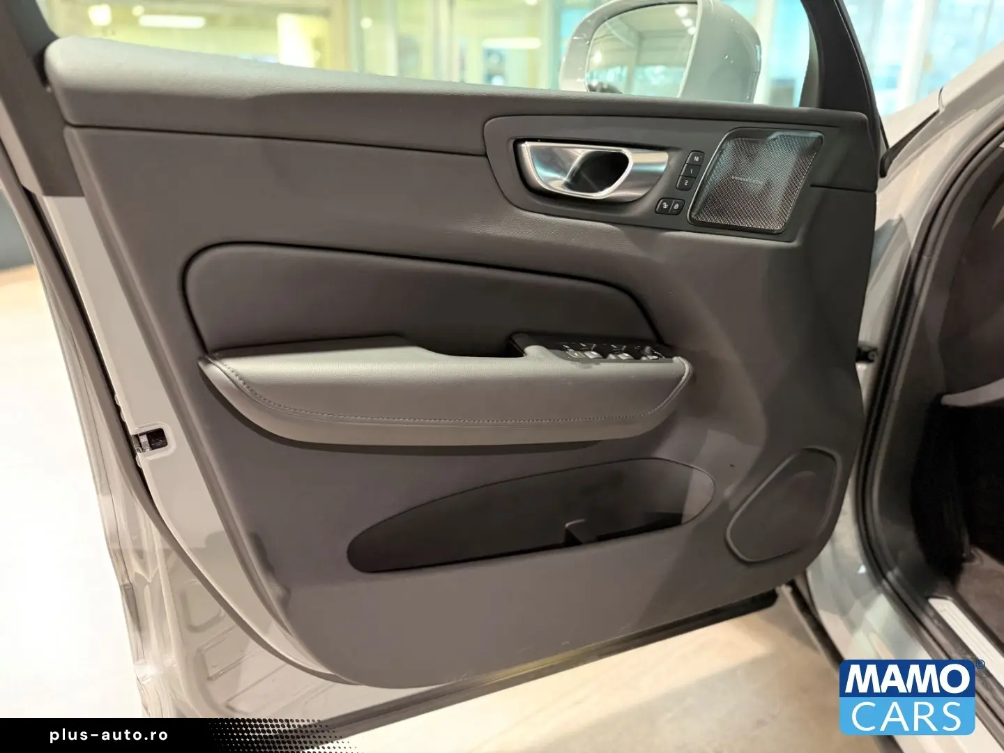 VOLVO XC60 2025 — imagine 36