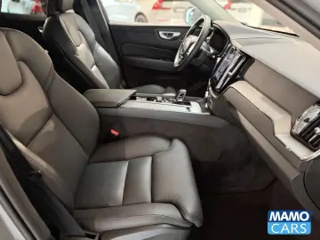 VOLVO XC60 B5 AWD Core  ACC CAM BLIS SHZ LHZ H&K