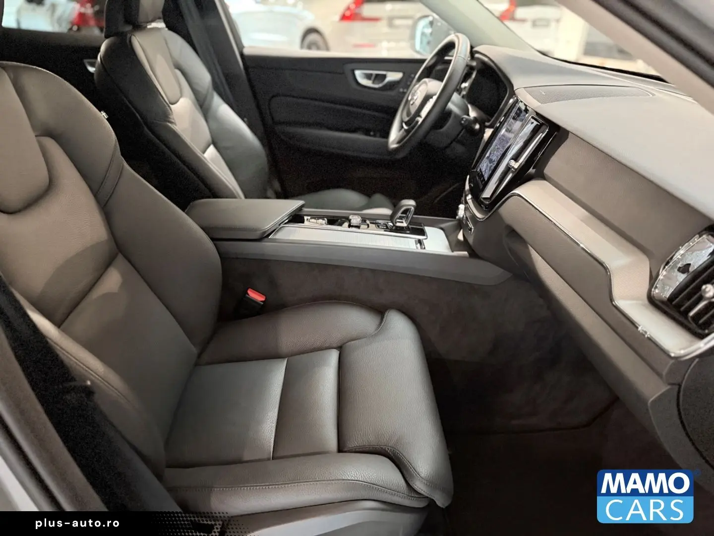 VOLVO XC60 2025 — imagine 37