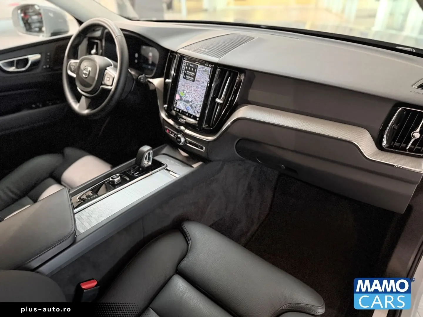 VOLVO XC60 2025 — imagine 38