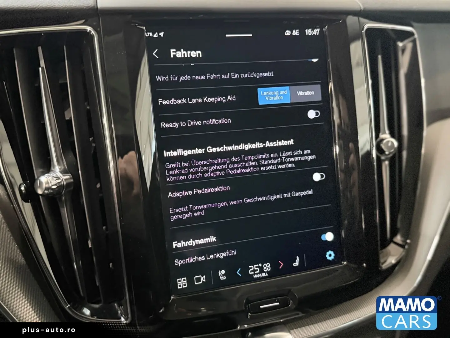 VOLVO XC60 2025 — imagine 40