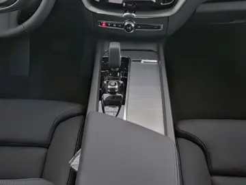VOLVO XC60 Plus Dark AWD Digitales Cockpit Memory Sitz