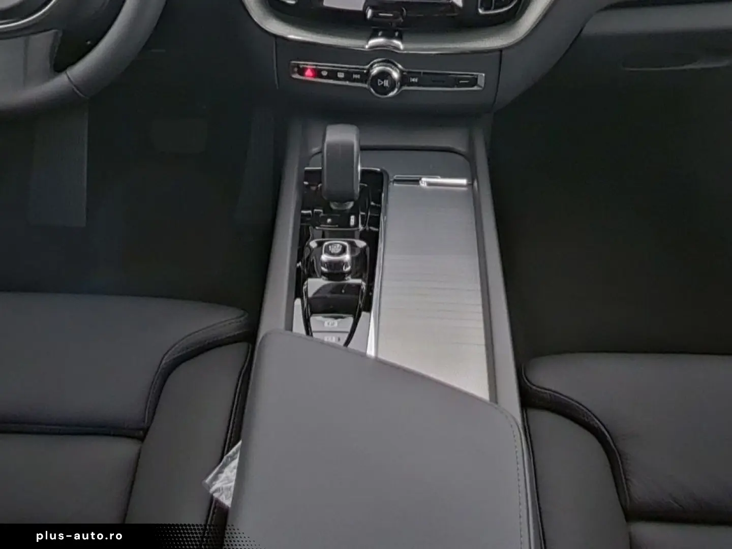 VOLVO XC60 Plus Dark AWD Digitales Cockpit Memory Sitz