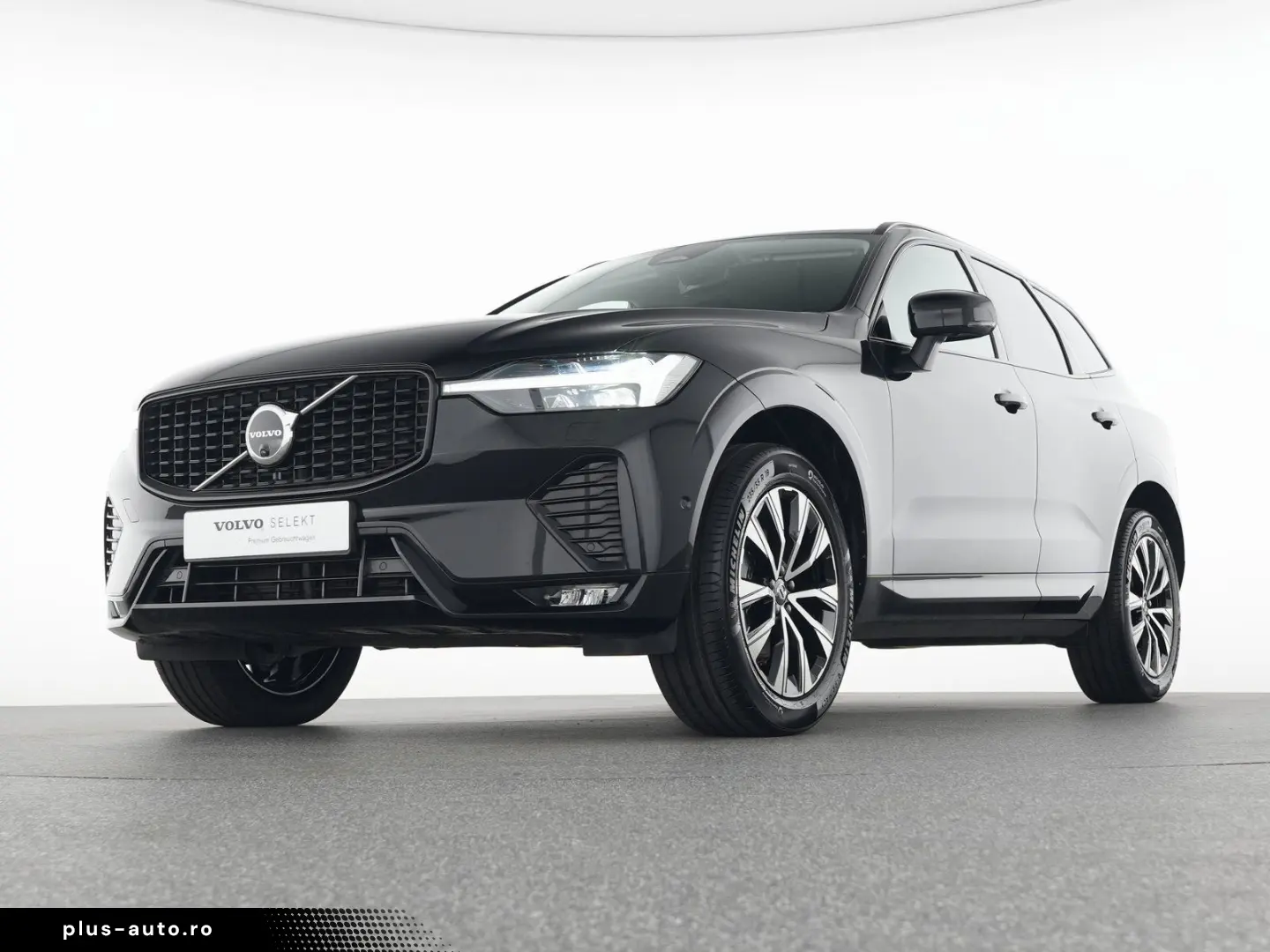 VOLVO XC60 B5 AWD Benzin Plus Dark 360 VOLL LED ACC