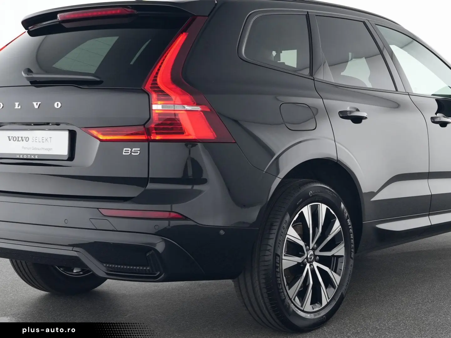 VOLVO XC60 B5 AWD Benzin Plus Dark 360 VOLL LED ACC