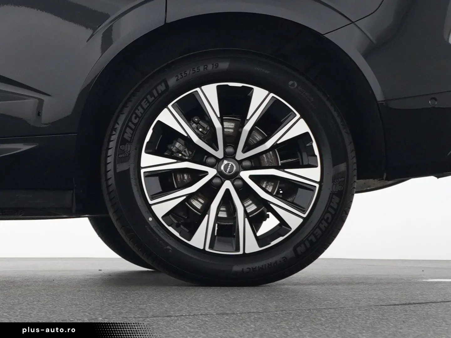 VOLVO XC60 B5 AWD Benzin Plus Dark 360 VOLL LED ACC