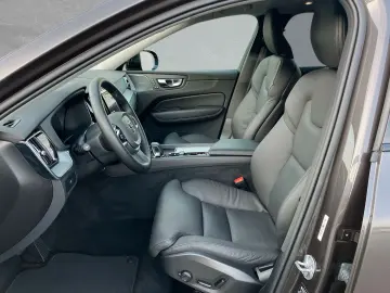 VOLVO XC60 B5 AWD Plus Dark  ACC BLIS SD LED