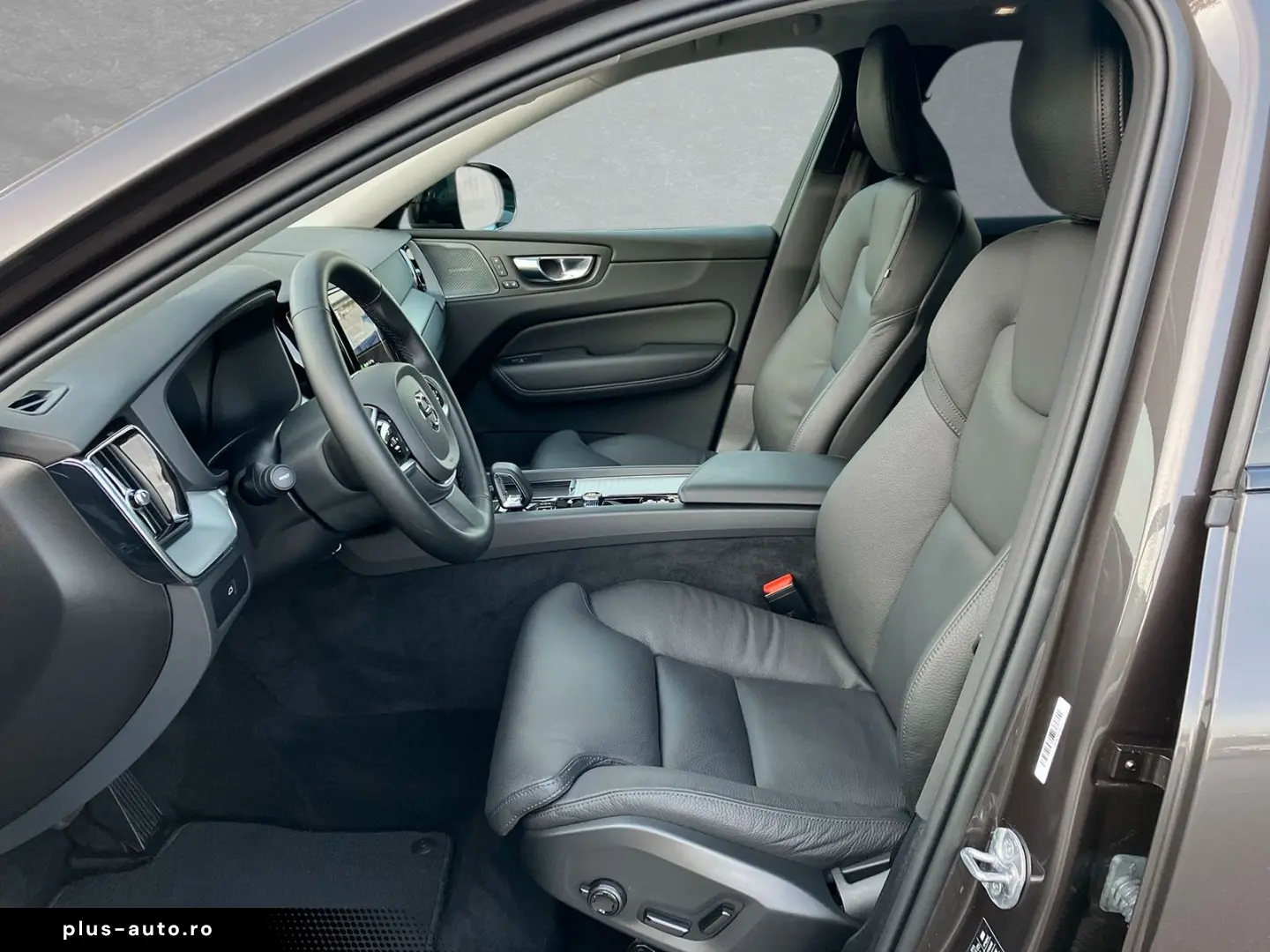 VOLVO XC60 B5 AWD Plus Dark  ACC BLIS SD LED