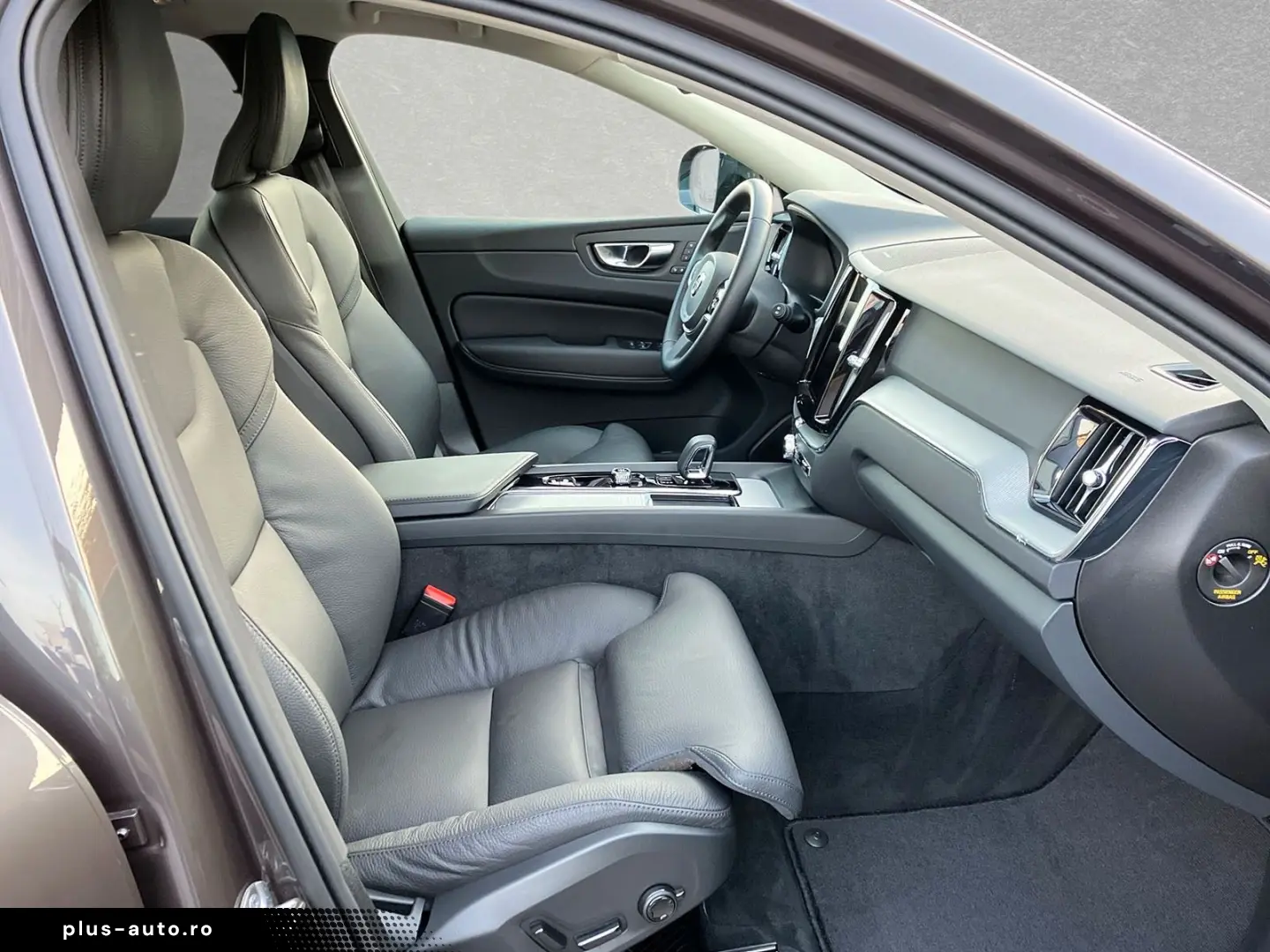 VOLVO XC60 B5 AWD Plus Dark  ACC BLIS SD LED