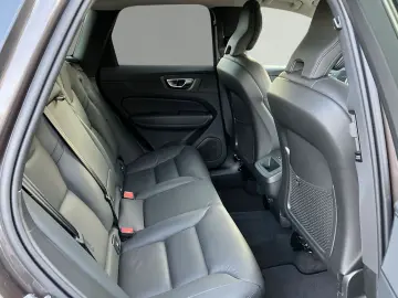 VOLVO XC60 B5 AWD Plus Dark  ACC BLIS SD LED