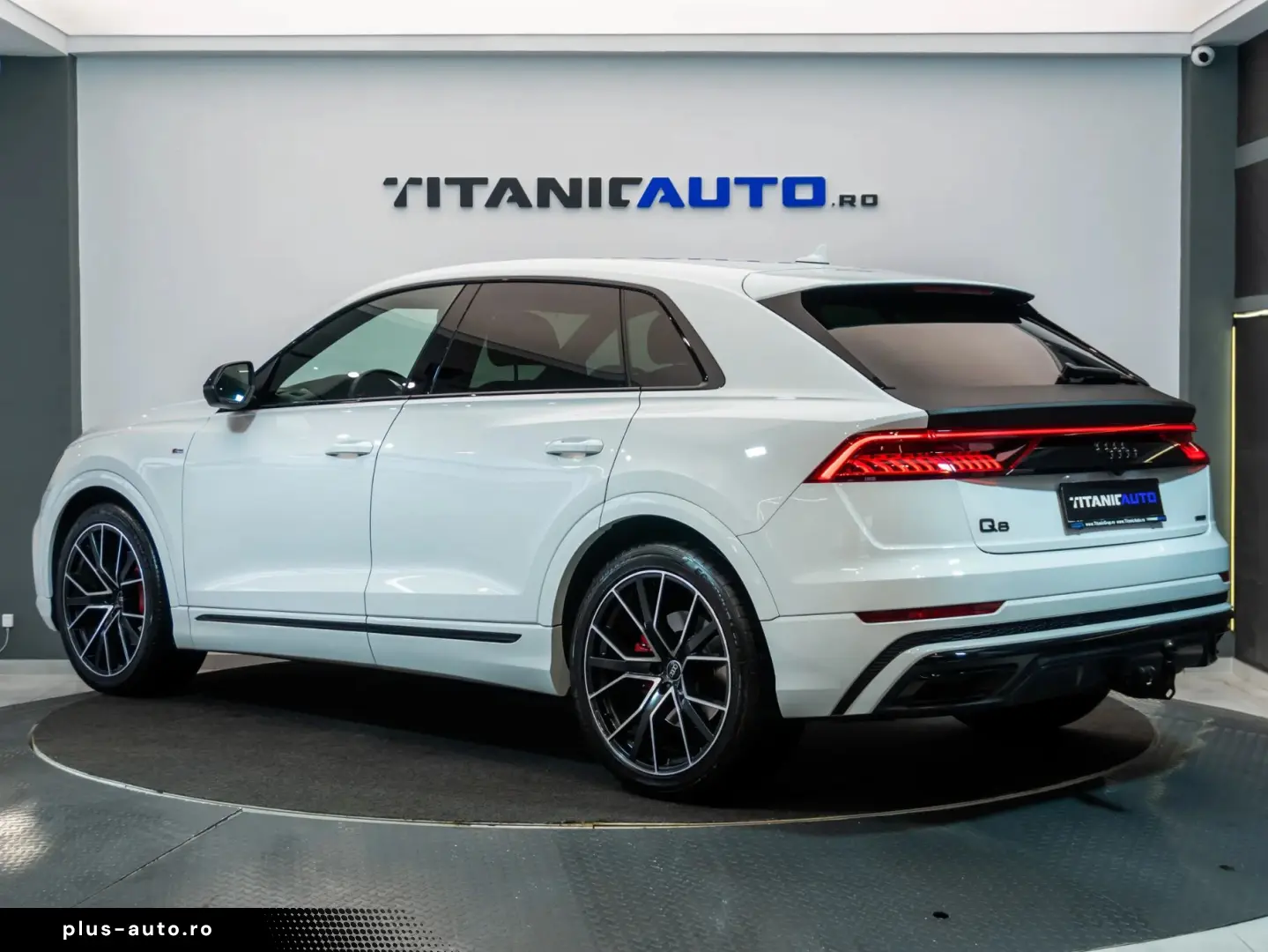 Audi Q8 S line • 3.0 TFSI • Benzină • 340 CP • quattro • Aut