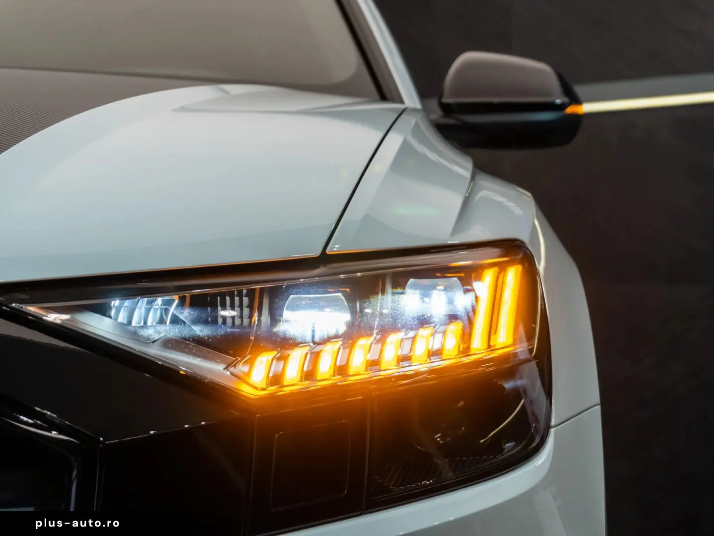 Audi Q8 S line • 3.0 TFSI • Benzină • 340 CP • quattro • Aut