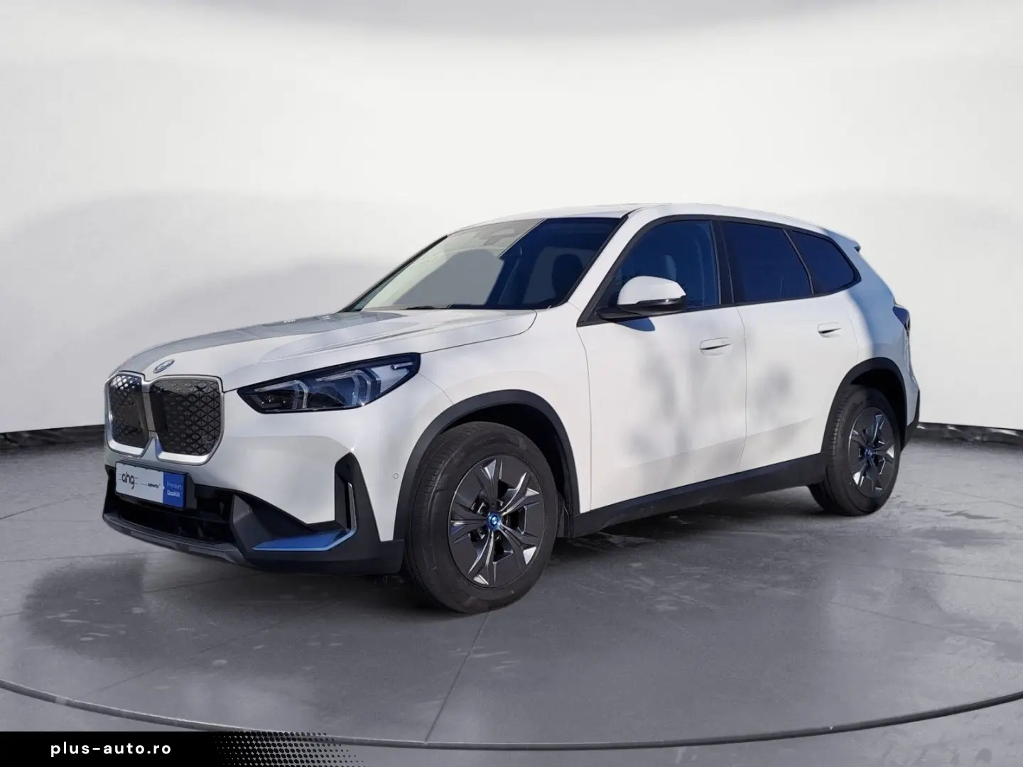 BMW iX1 eDrive20  Navi Panorama Komfortzugang LED PD