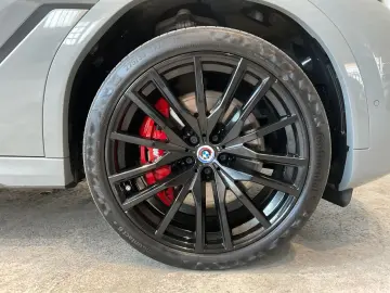 BMW X6 xDrive40d  AHK  Panoramadach  M Sportpaket