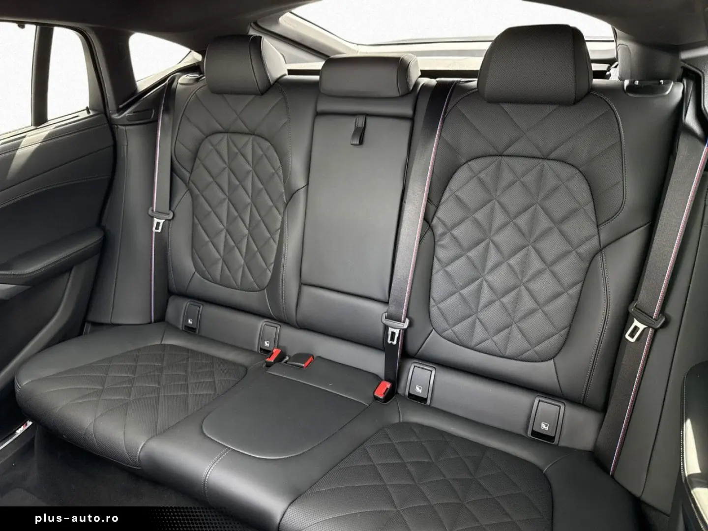 BMW X6 xDrive 30d M Sport Pro Pano AHK AdpLED H K 22