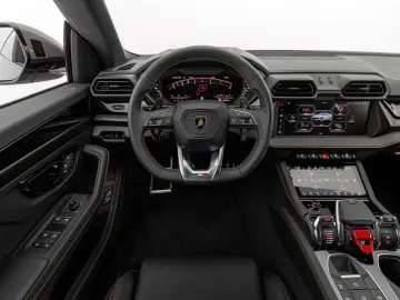 LAMBORGHINI Urus SE