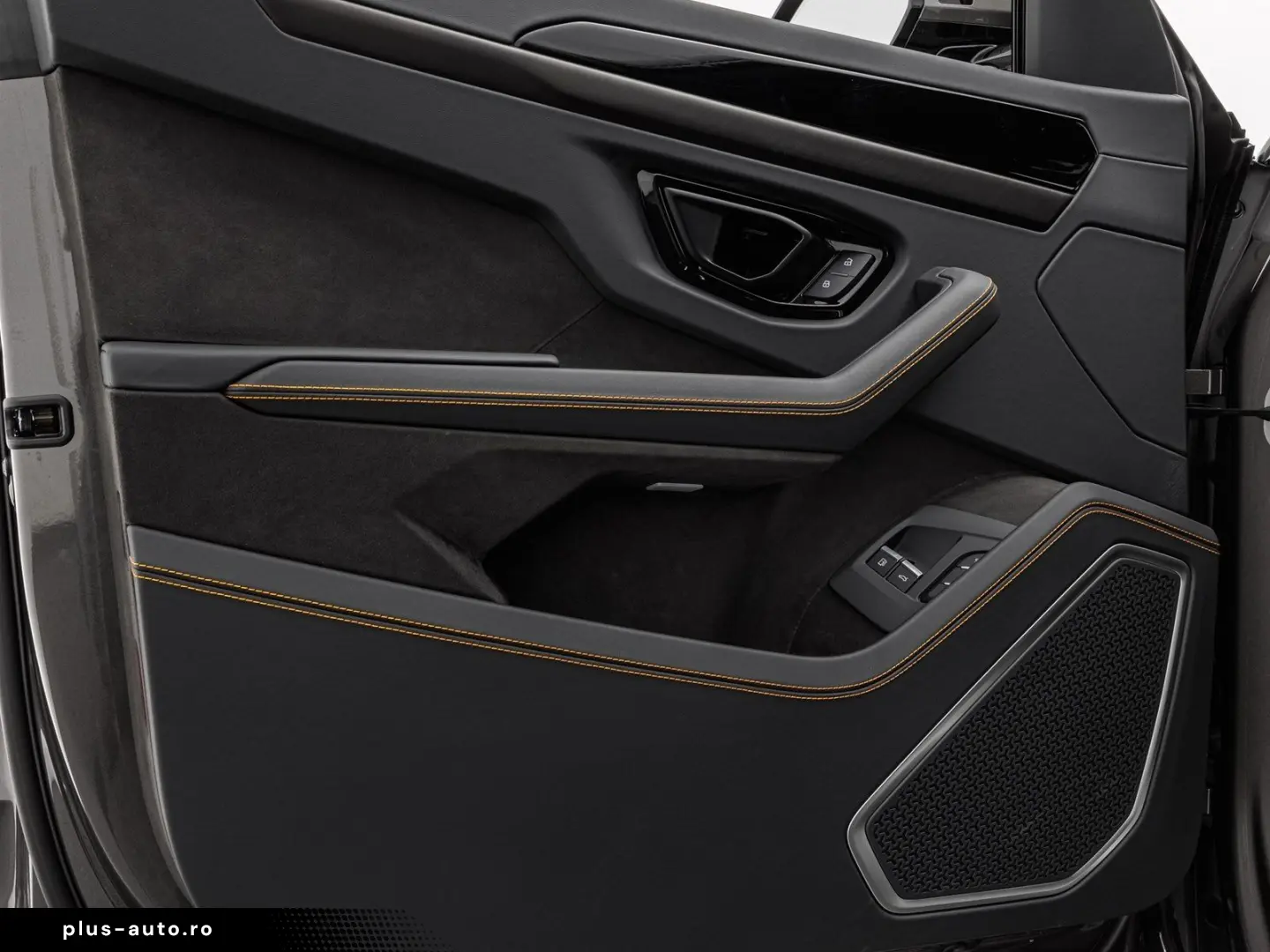 LAMBORGHINI Urus SE