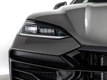 LAMBORGHINI Urus SE