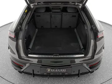 LAMBORGHINI Urus SE
