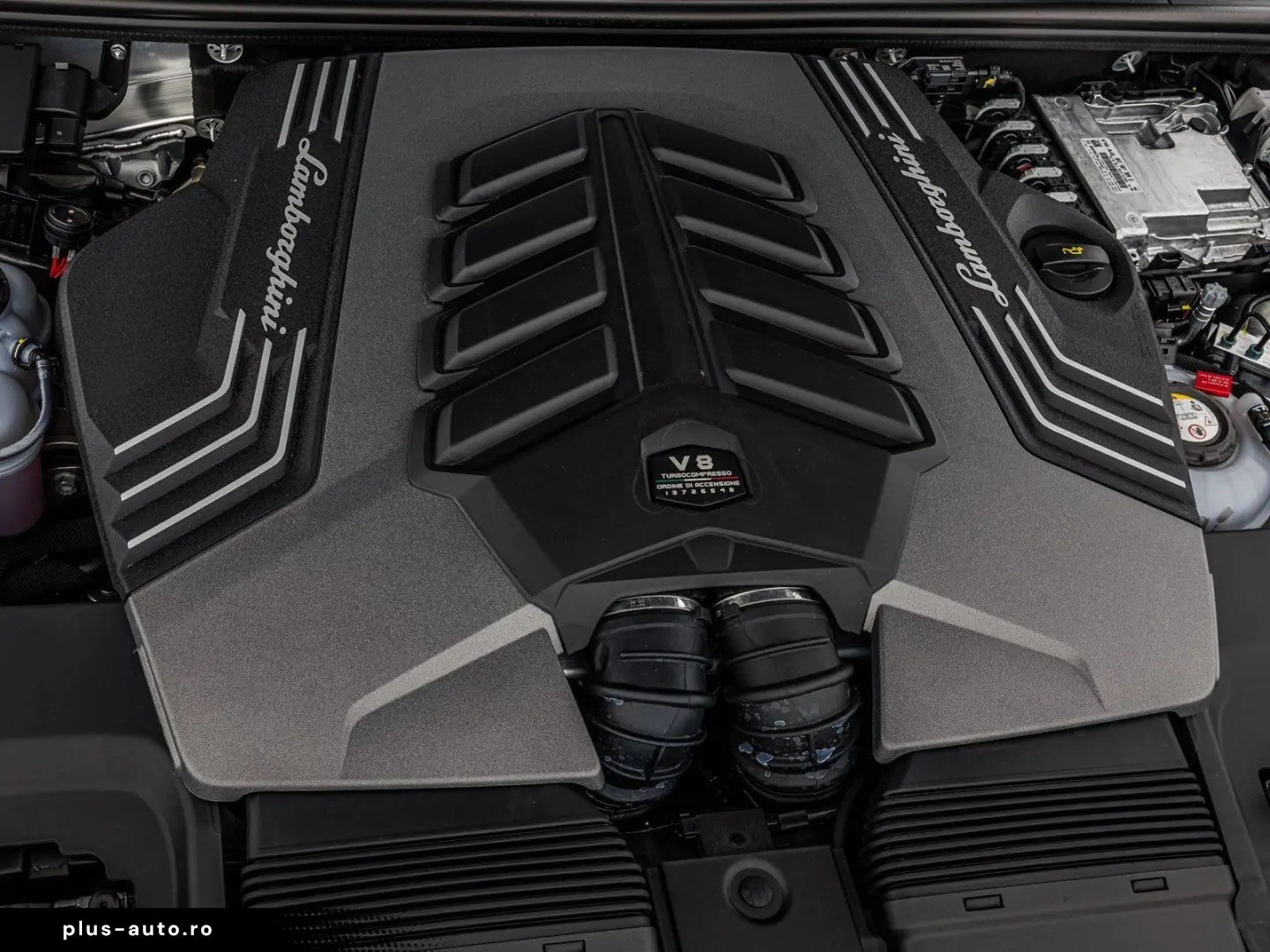 LAMBORGHINI Urus SE