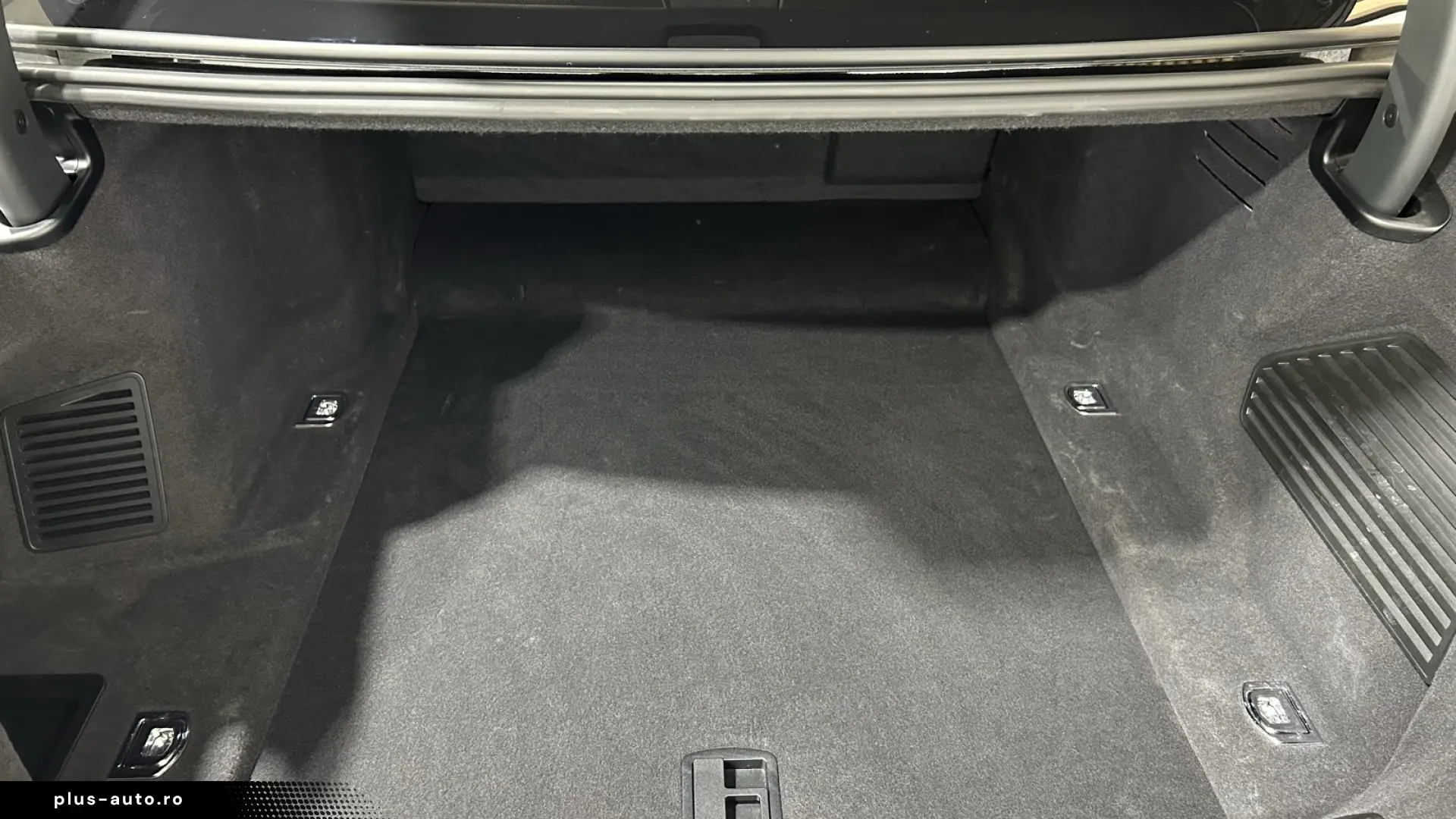 Audi A8 L exclusive 50TDI quattro S line - Garantie 12 Luni