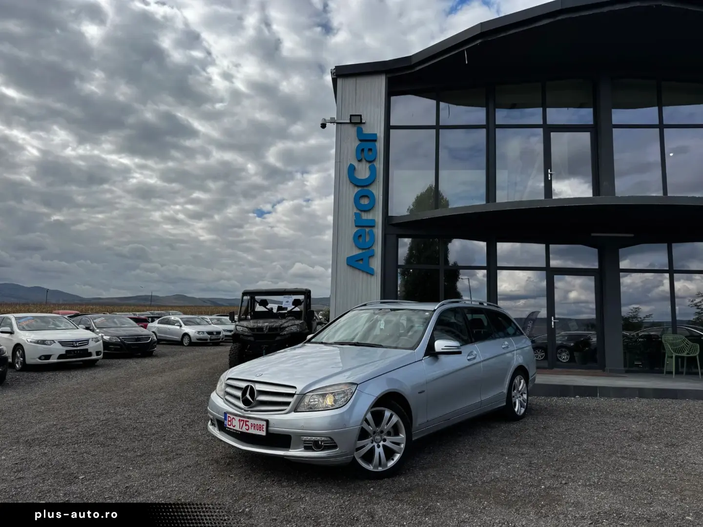 Mercedes-Benz C180 Kompresor    Automat    Dublu clima