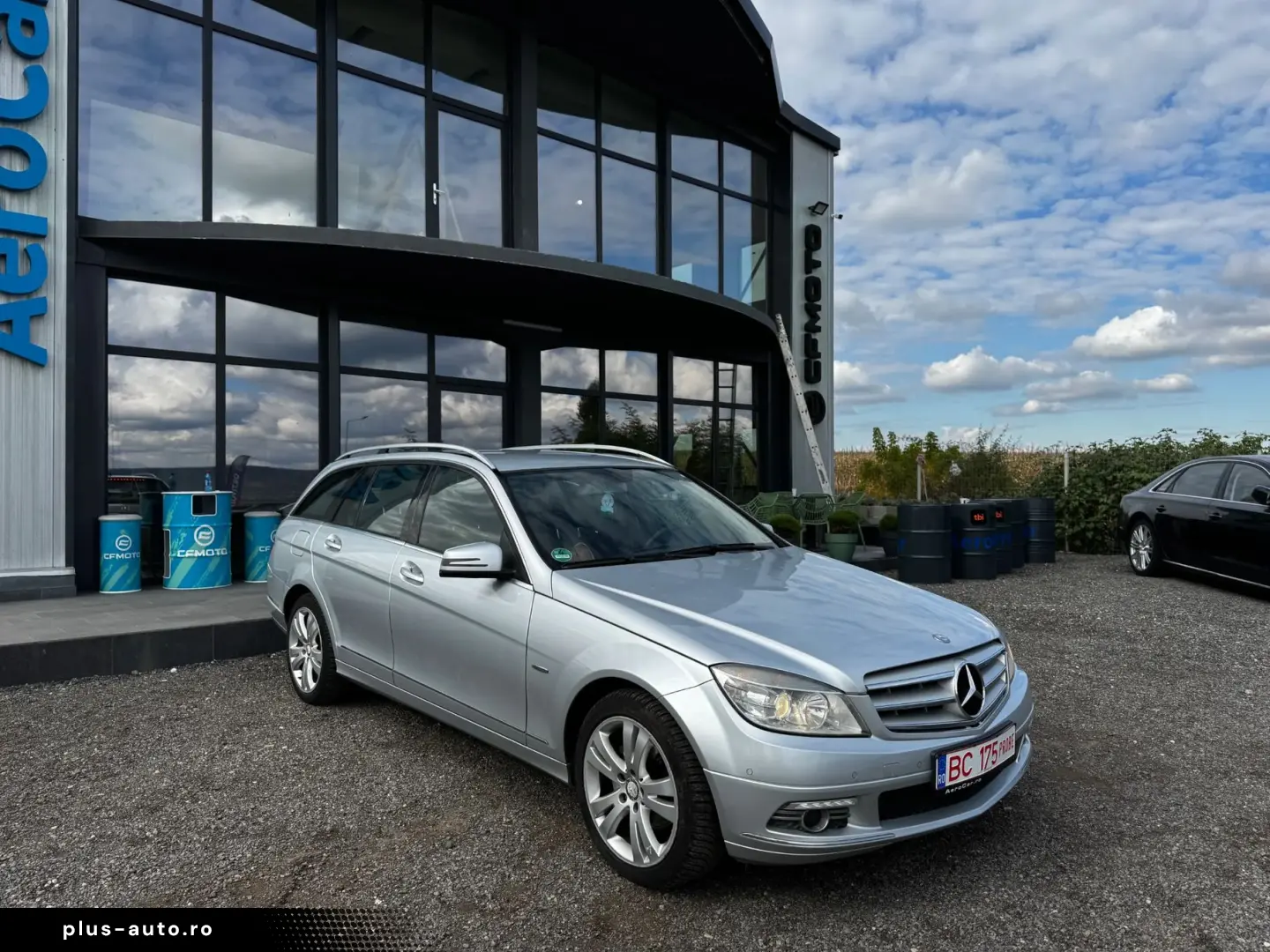 Mercedes-Benz C180 Kompresor    Automat    Dublu clima