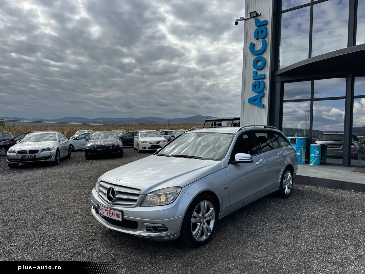 Mercedes-Benz C180 Kompresor    Automat    Dublu clima