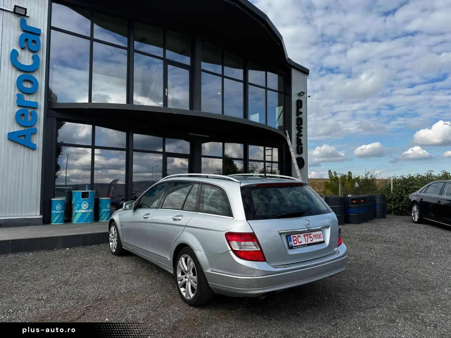 Mercedes-Benz C180 Kompresor    Automat    Dublu clima