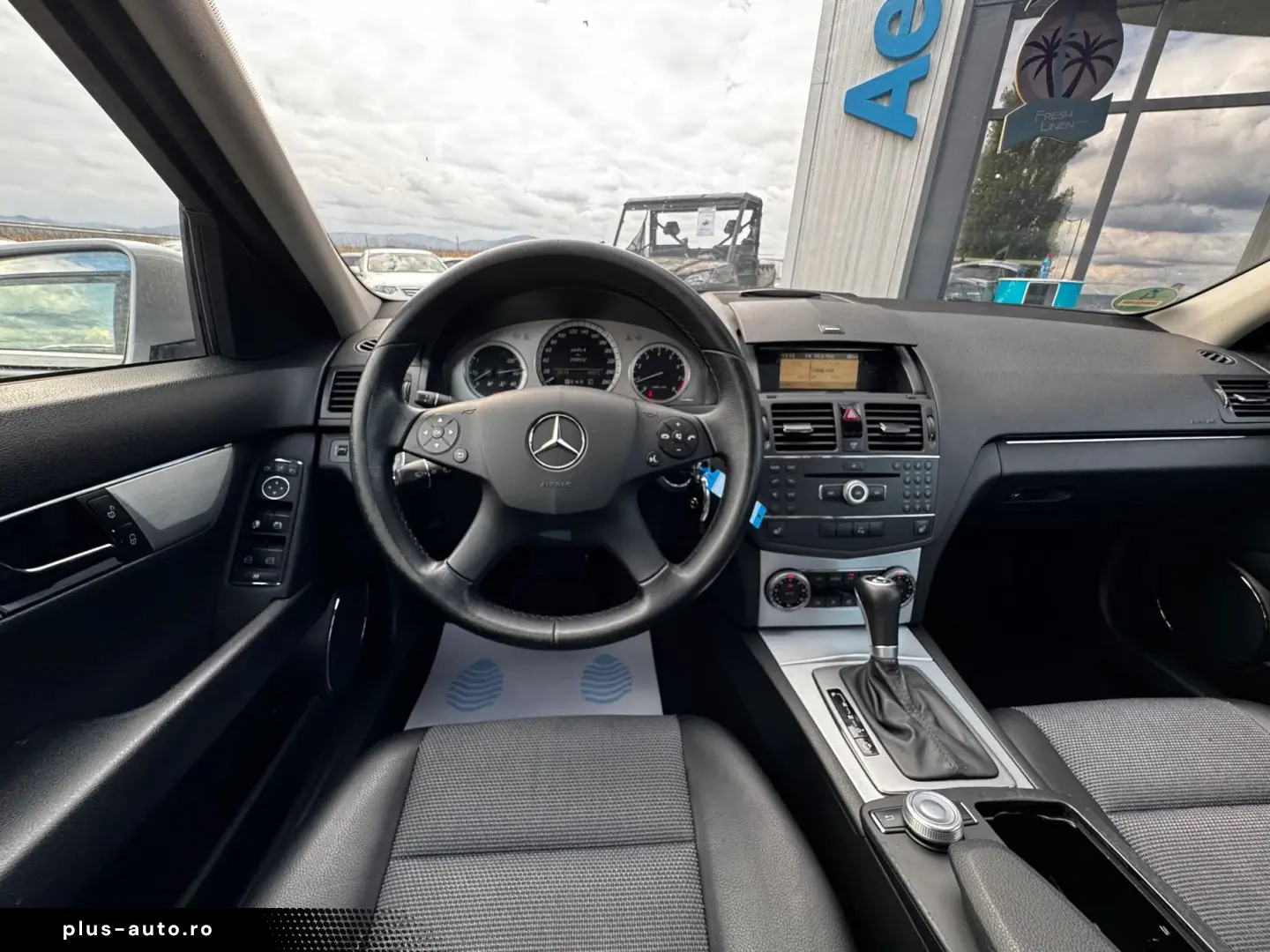 Mercedes-Benz C180 Kompresor    Automat    Dublu clima