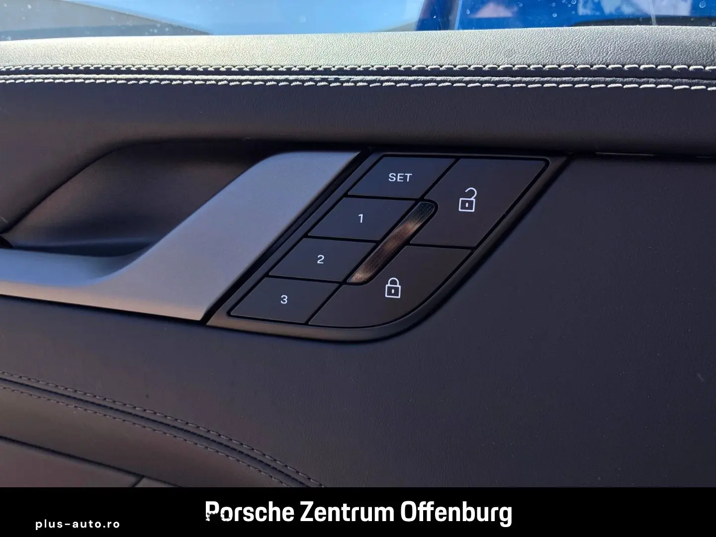 PORSCHE 992 -2 (911) Carrera Cabriolet Navi Memory Bose