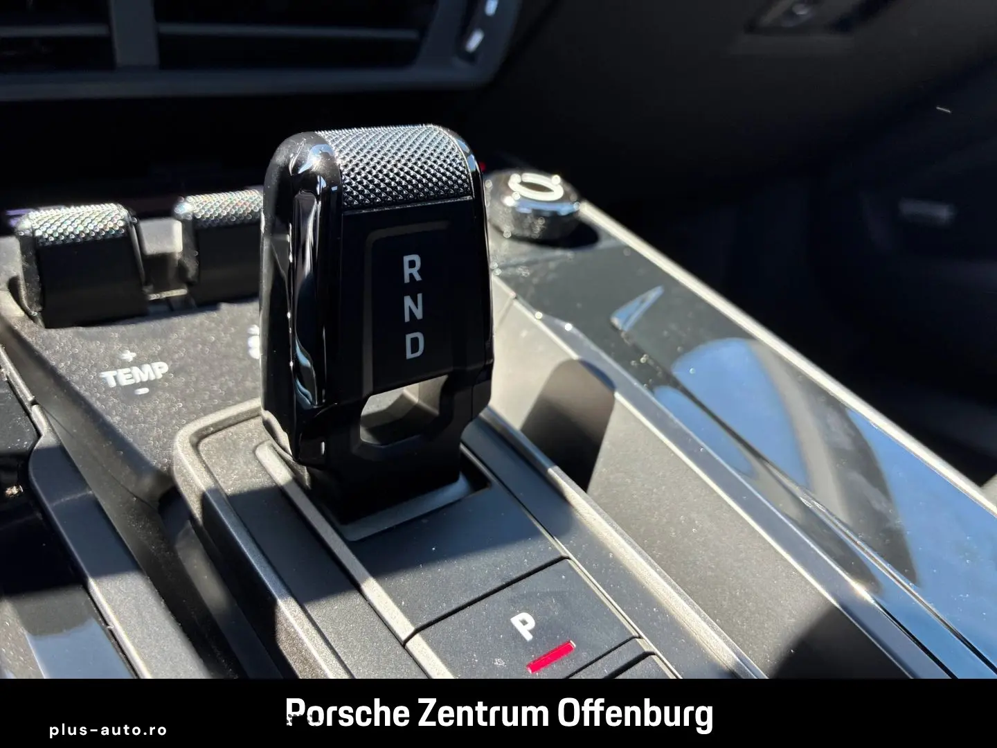 PORSCHE 992 -2 (911) Carrera Cabriolet Navi Memory Bose
